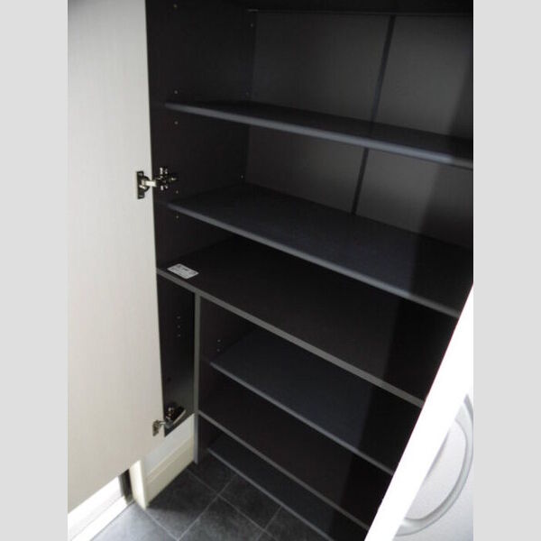 玄関 (シューズBOX)