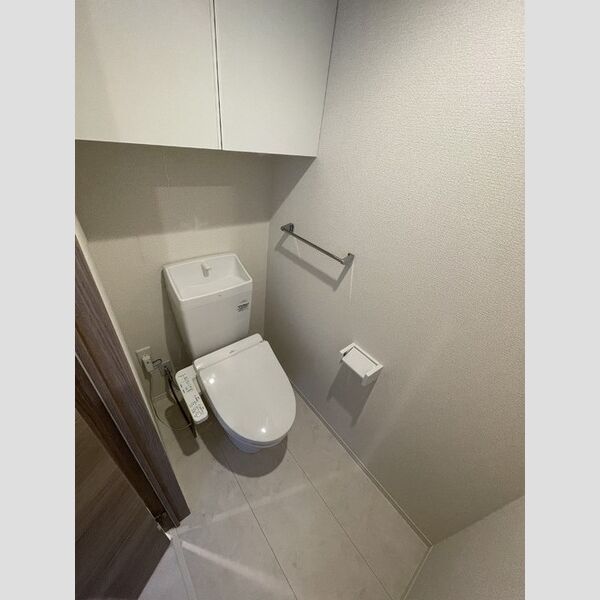 トイレ (201　温水洗浄暖房便座)