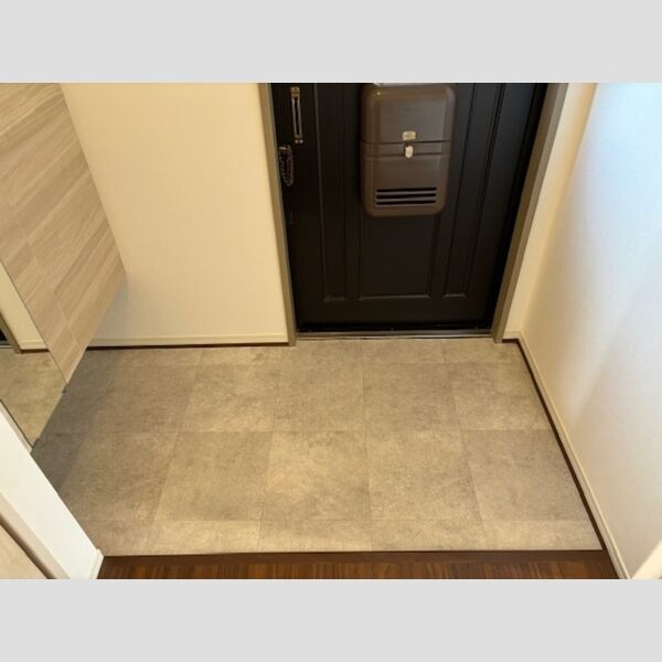 玄関 (B106　玄関)