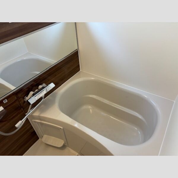 バス (B106　浴室)