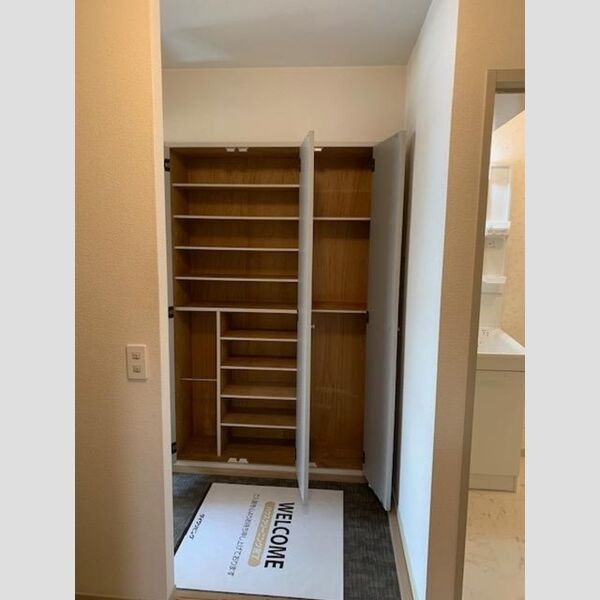 玄関 (シューズボックス)