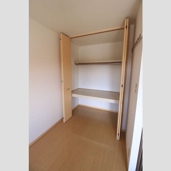 収納 (洋室　クローゼット)