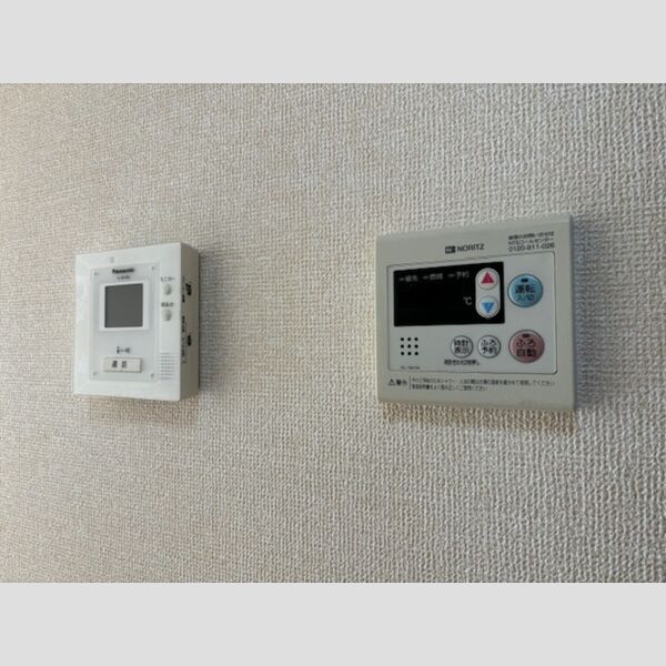 その他 (202号室　追い焚き給湯)