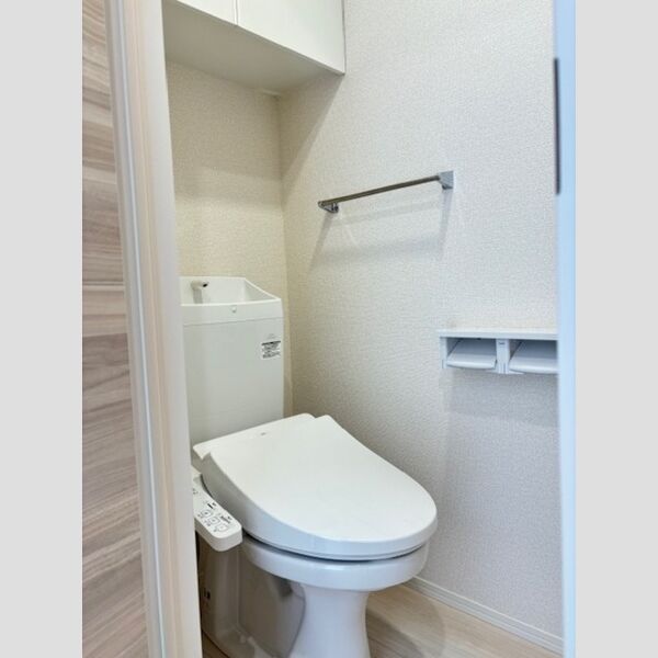 トイレ (温水洗浄暖房便座)