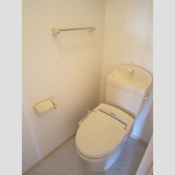 トイレ (トイレ)