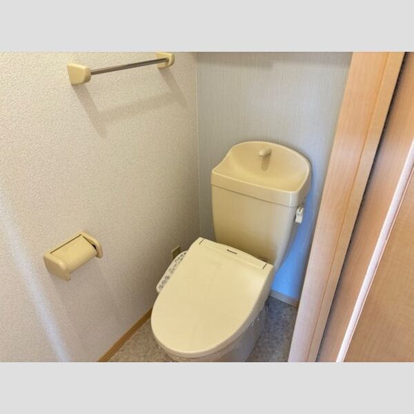 トイレ (温水洗浄暖房便座)