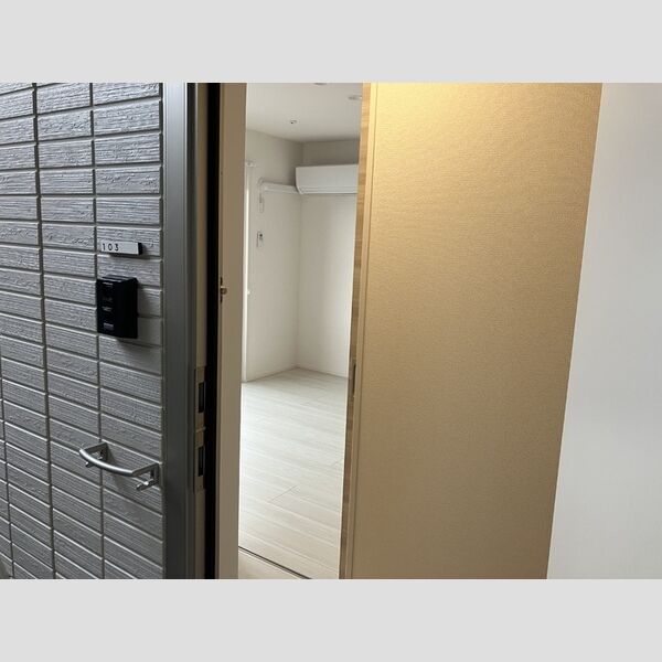玄関 (玄関)