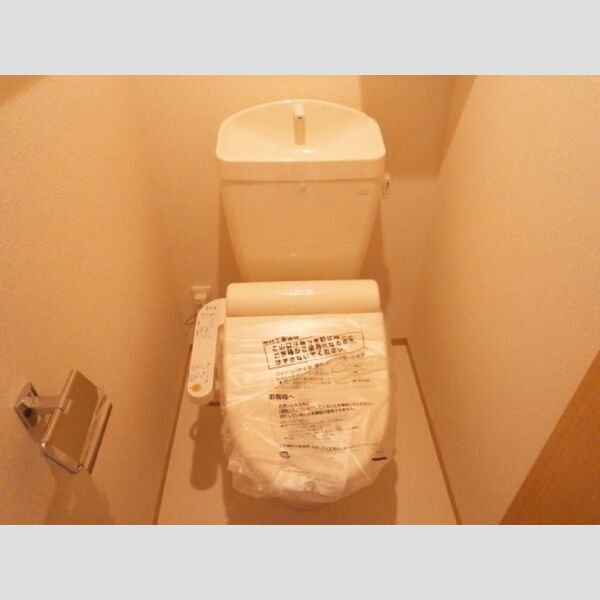 トイレ (温水洗浄暖房便座)