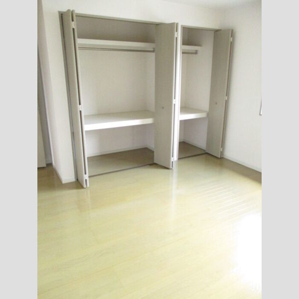 収納 (洋室クローゼット)