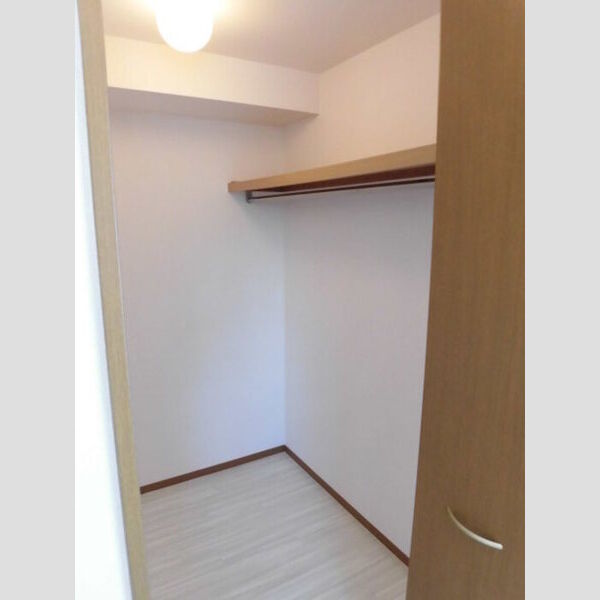 収納 (ウォークインクローゼット)
