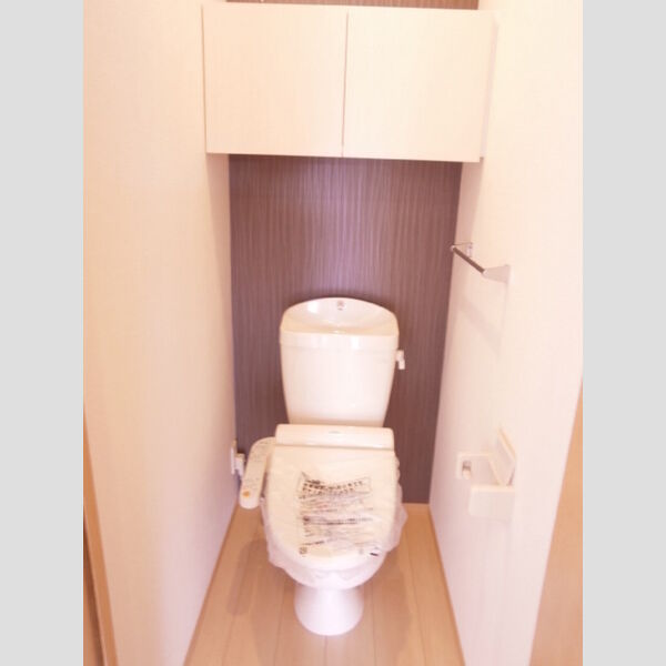 トイレ (温水洗浄暖房便座)