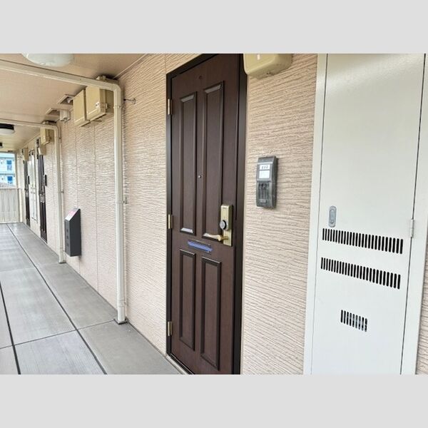 玄関 (玄関)