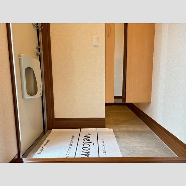 玄関 (玄関)