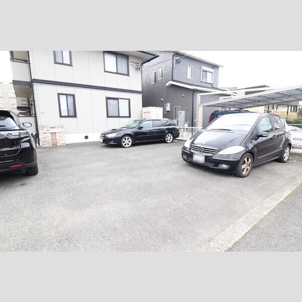 駐車場 (駐車場)
