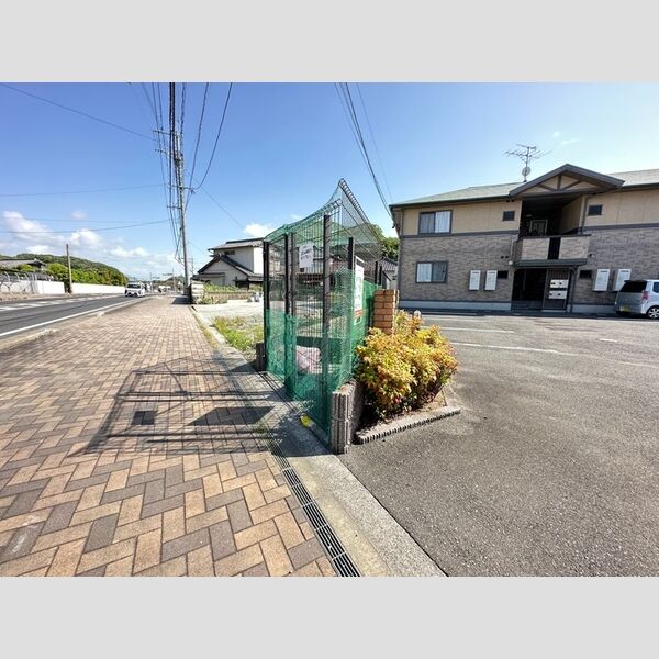 現地周辺 (セジュール岩瀬 ゴミ庫)
