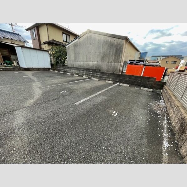 駐車場 (ヴァレーレ 若園 駐車場)