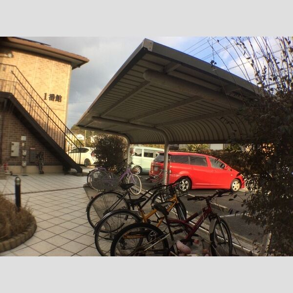 現地周辺 (グランディール 1番館・2番館 駐輪場)