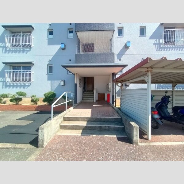 エントランス (エントランス)