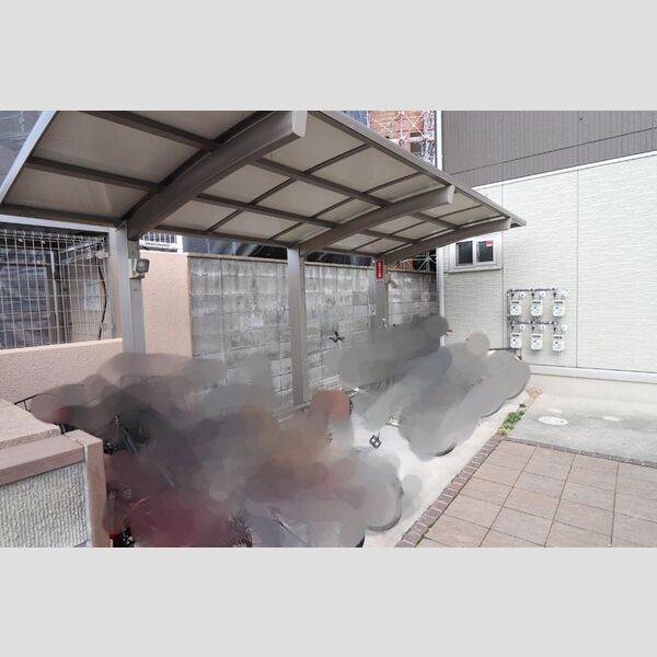 現地周辺 (トレス城野館 駐輪場)