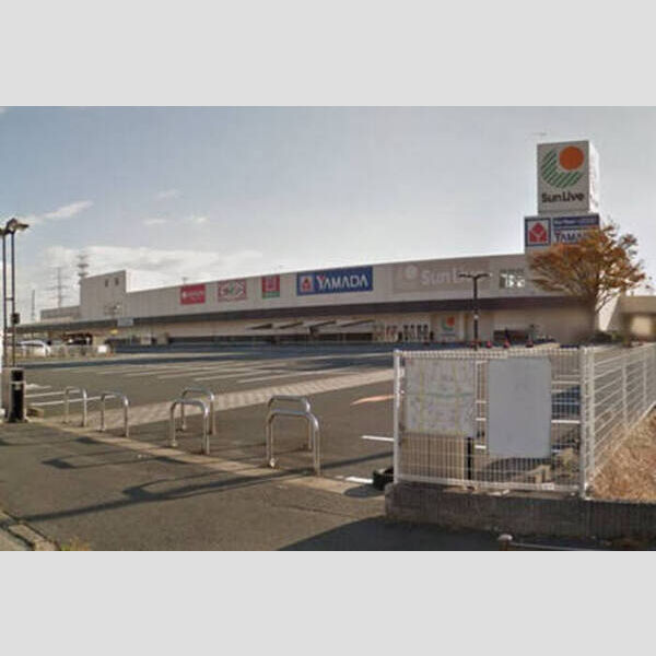 現地周辺 (サンリブ苅田店2055m)