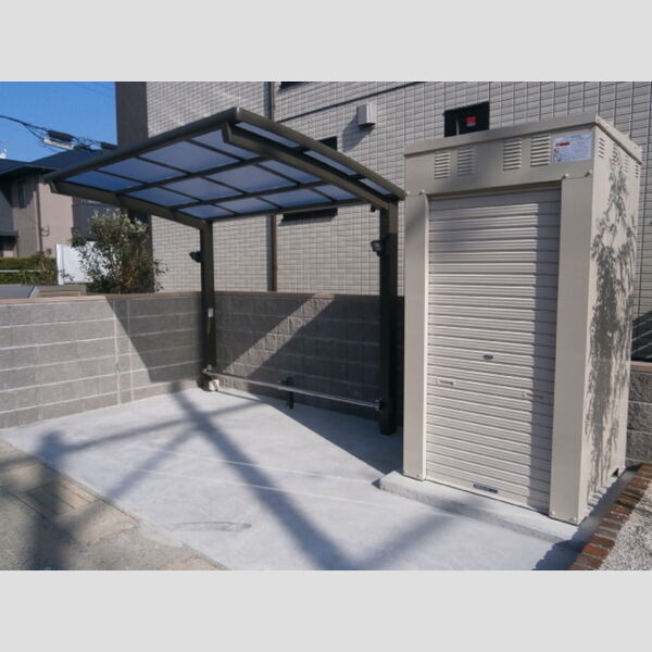 現地周辺 (駐輪場)