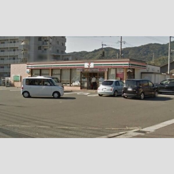 現地周辺 (セブンイレブン　福岡苅田尾倉店1175m)