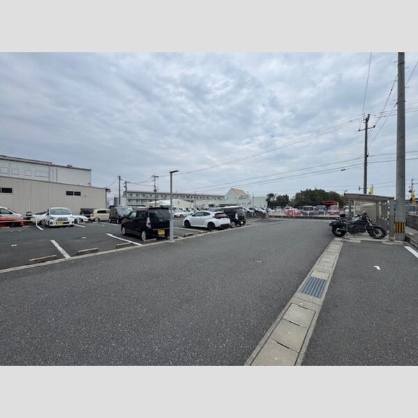 駐車場 (駐車場)