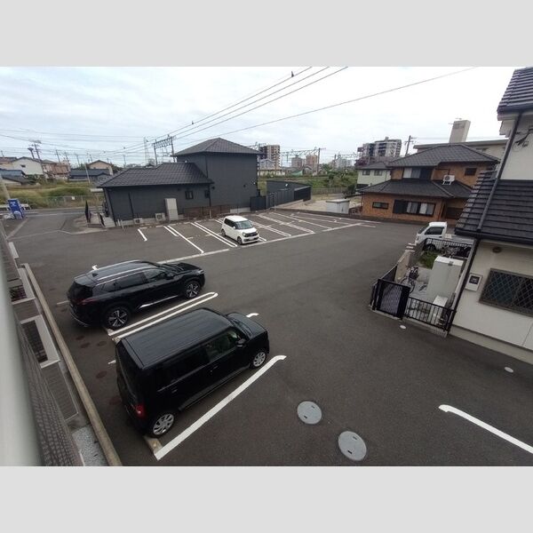 現地周辺 (駐車場)