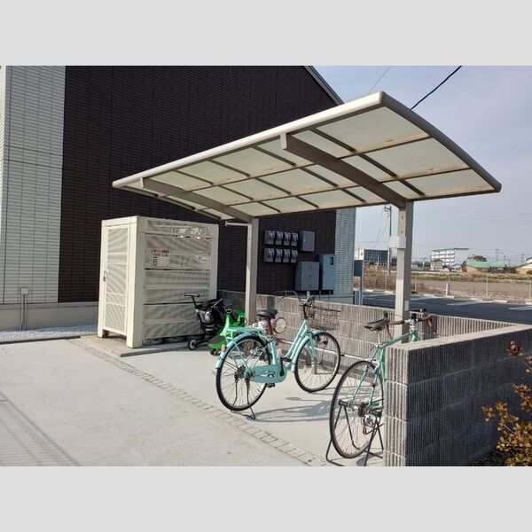 現地周辺 (D-room築上町　駐輪場)