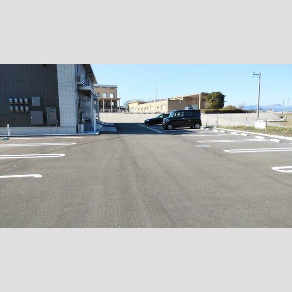 駐車場 (駐車場)