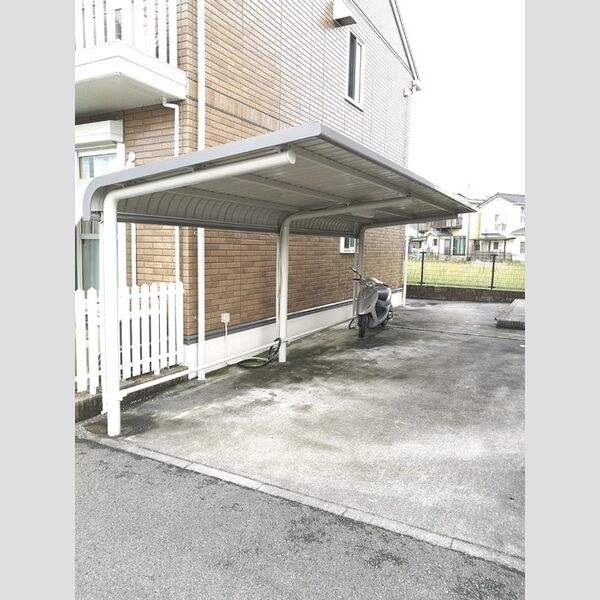 現地周辺 (メゾン宮田 C棟 駐輪場)