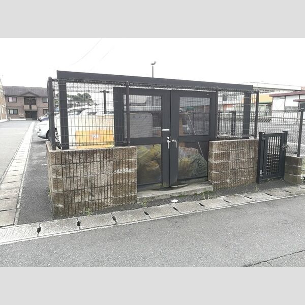 現地周辺 (メゾン宮田 ごみ庫)