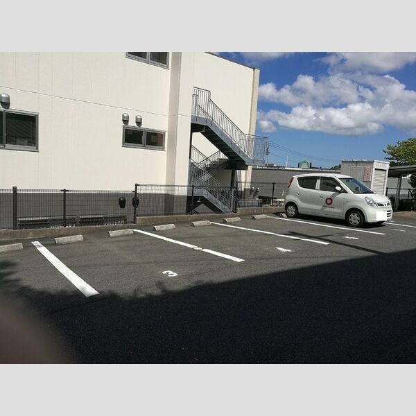 駐車場 (駐車場)