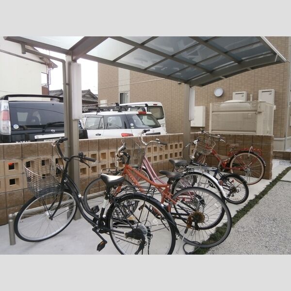 現地周辺 (エスポワール下城野　駐輪場)