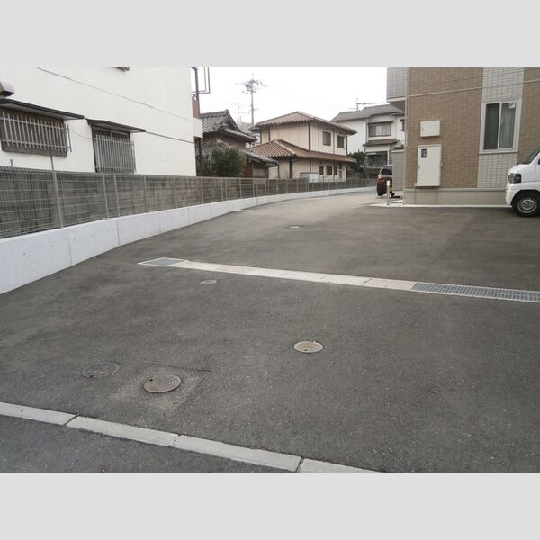 駐車場 (エスポワール下城野　駐車場)