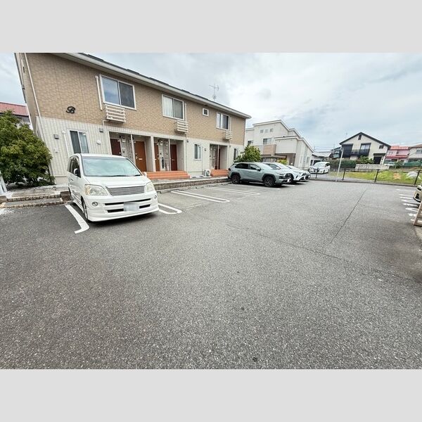 駐車場 (駐車場)