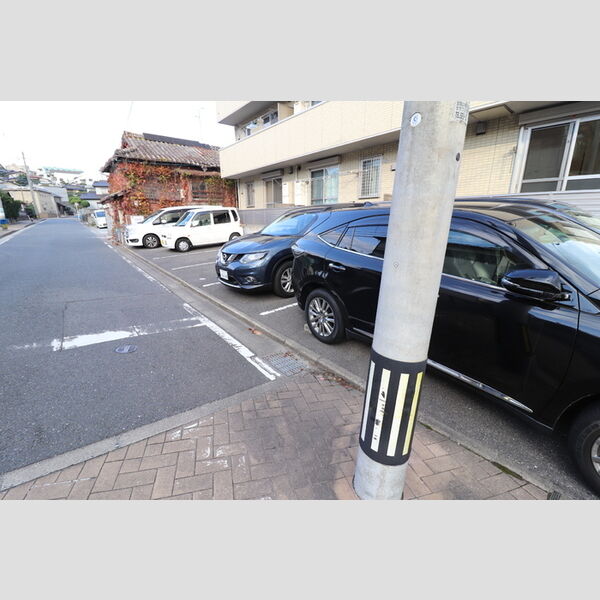 駐車場 (駐車場)