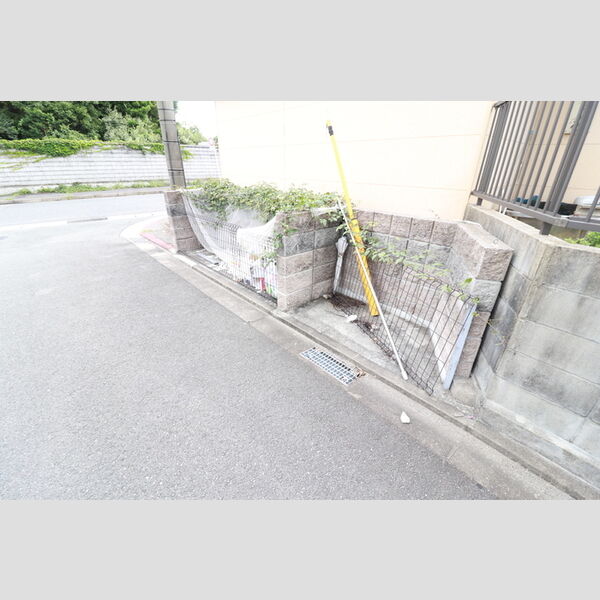 現地周辺 (ゴミ捨て場)