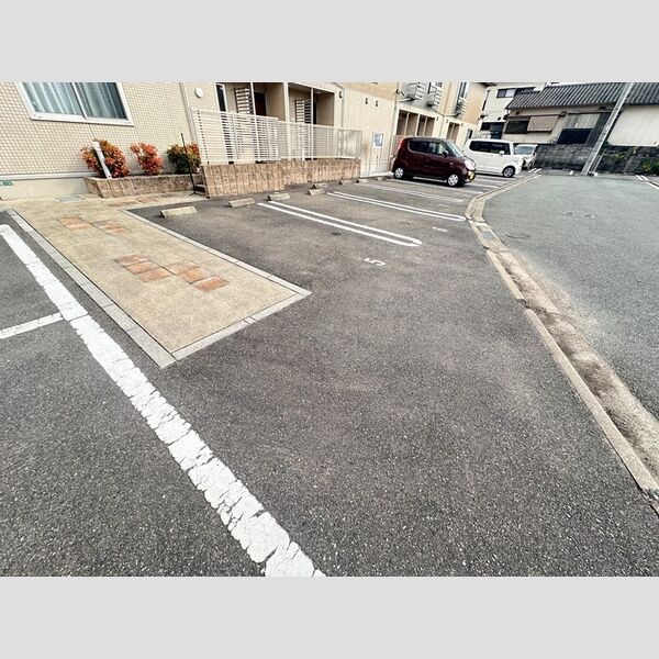 駐車場 (駐車場)