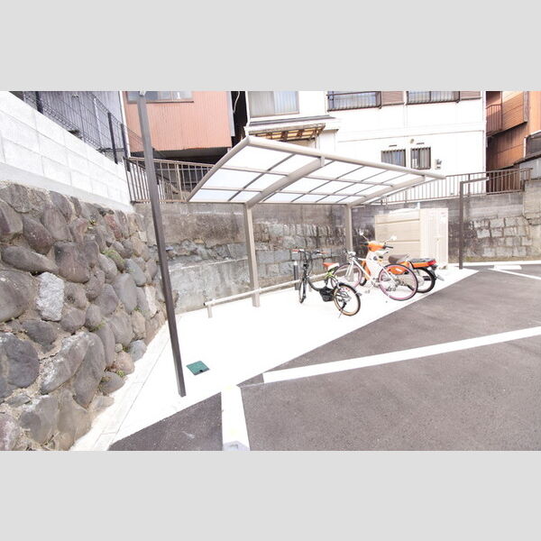 駐車場 (駐輪場)