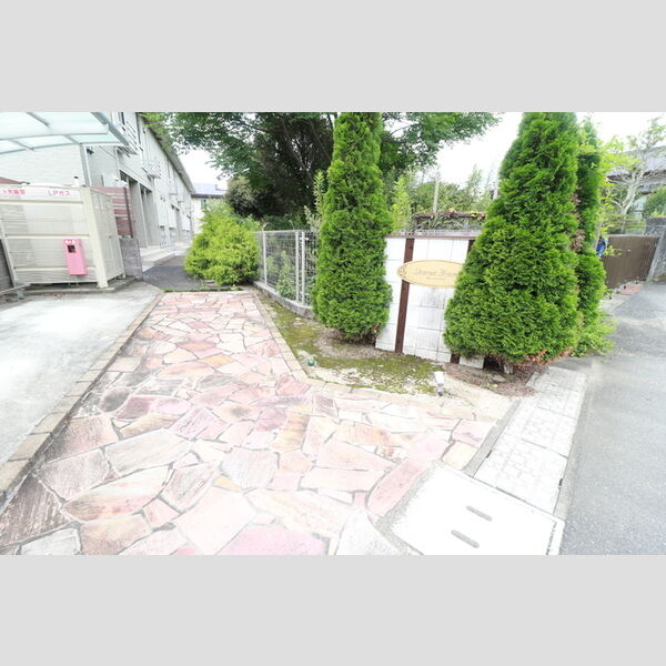 エントランス (エントランス)