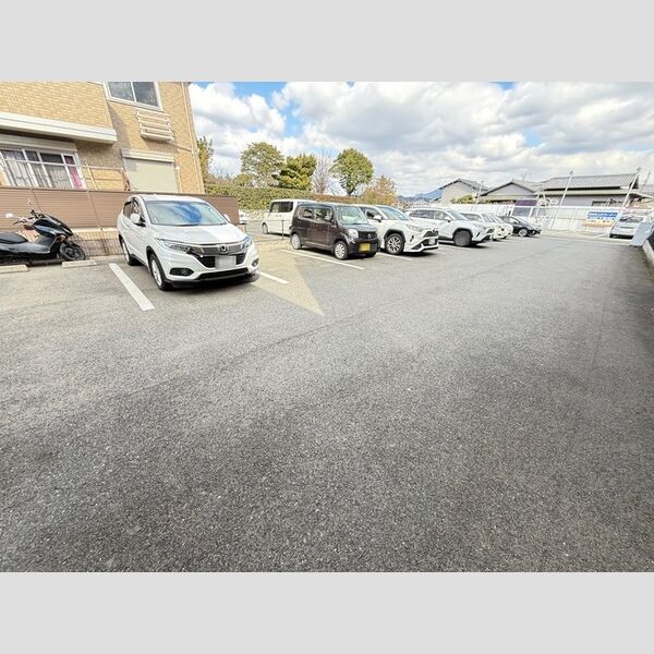 駐車場 (駐車場)