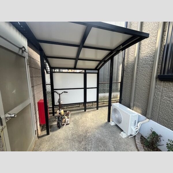 現地周辺 (クレセント鴨生田　駐輪場)