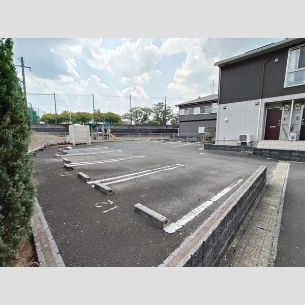 駐車場 (駐車場)