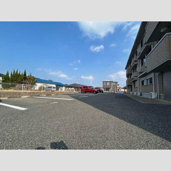 駐車場 (駐車場)