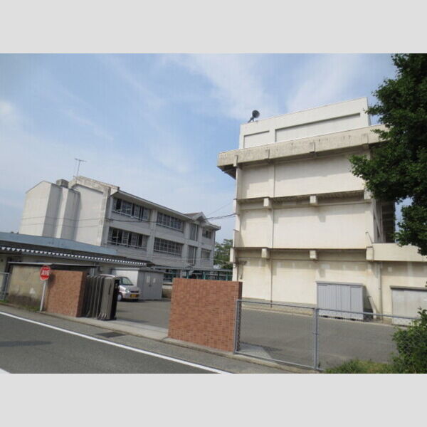 現地周辺 (若宮西学童保育所134m)