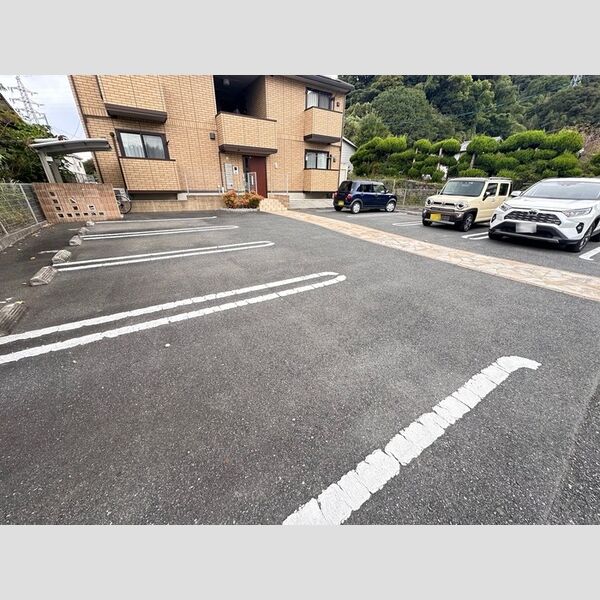 駐車場 (駐車場)