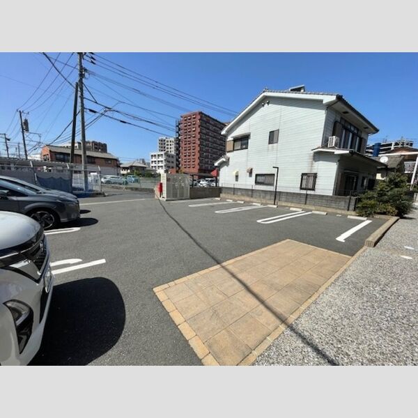 駐車場 (駐車場)