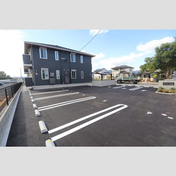 駐車場 (D-room高須南 駐車場)