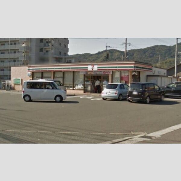 現地周辺 (セブンイレブン福岡苅田尾倉店1300m)